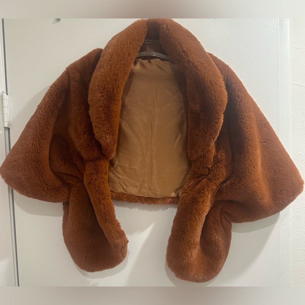 Women Faux Fur Shawl